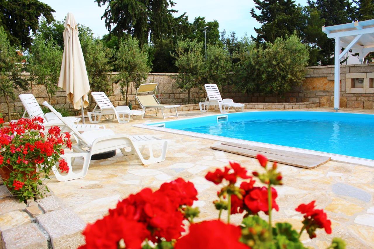 Bungalow Vice With Pool Pakoštane Εξωτερικό φωτογραφία