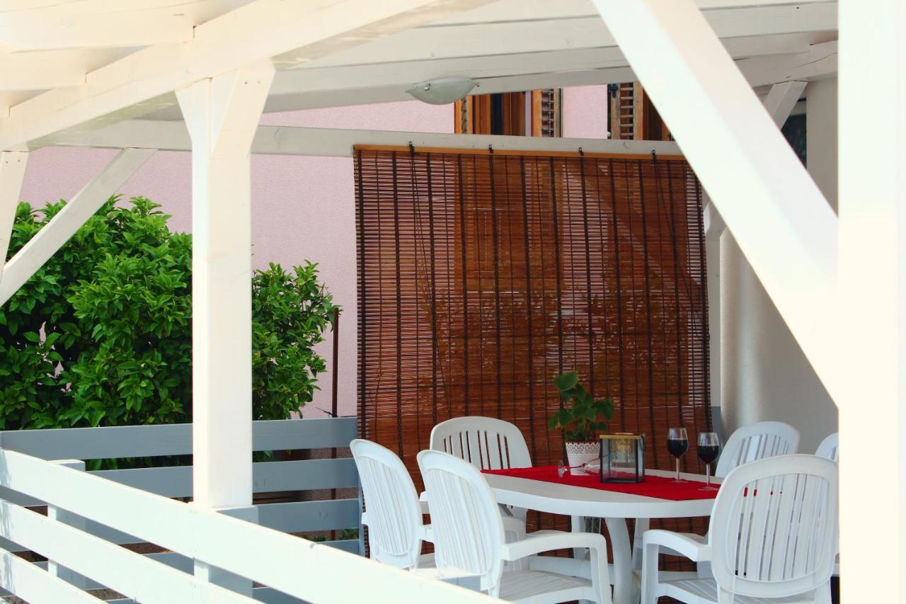 Bungalow Vice With Pool Pakoštane Εξωτερικό φωτογραφία